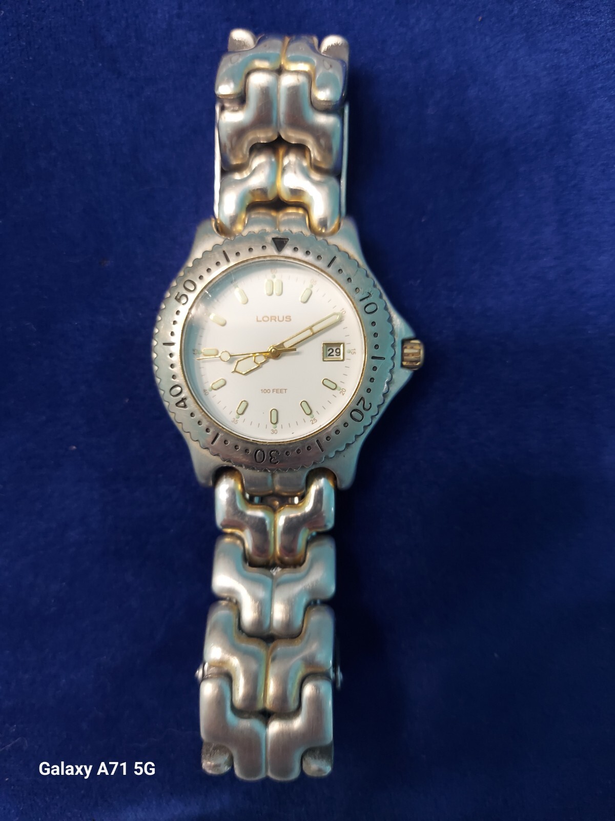 Lorus 100 Feet Water Resistant Men’s Silver Tone Watch