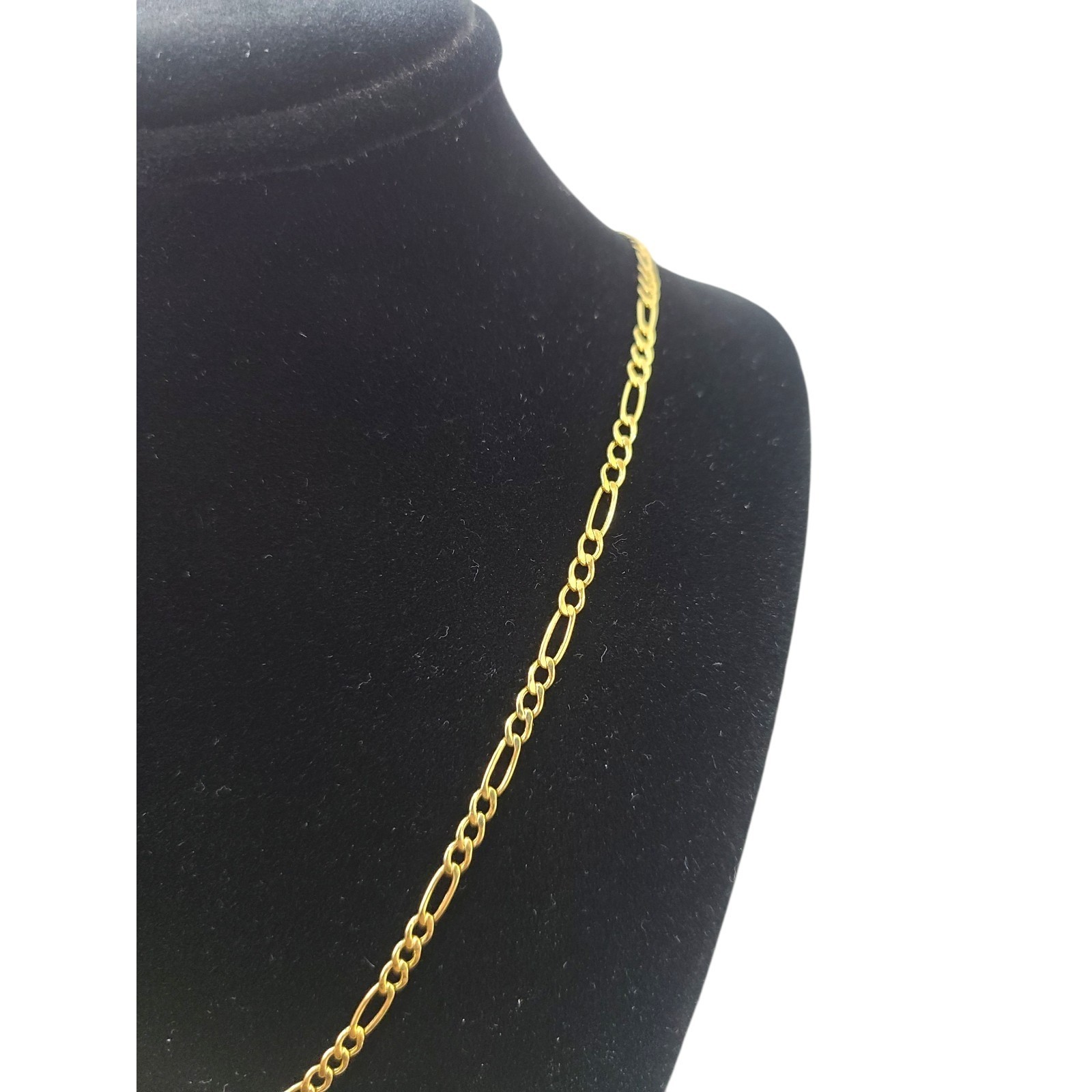 Real 10K Gold Figaro Chain Necklace 18 in 2.5mm Diamond Cut Unisex Jewelry