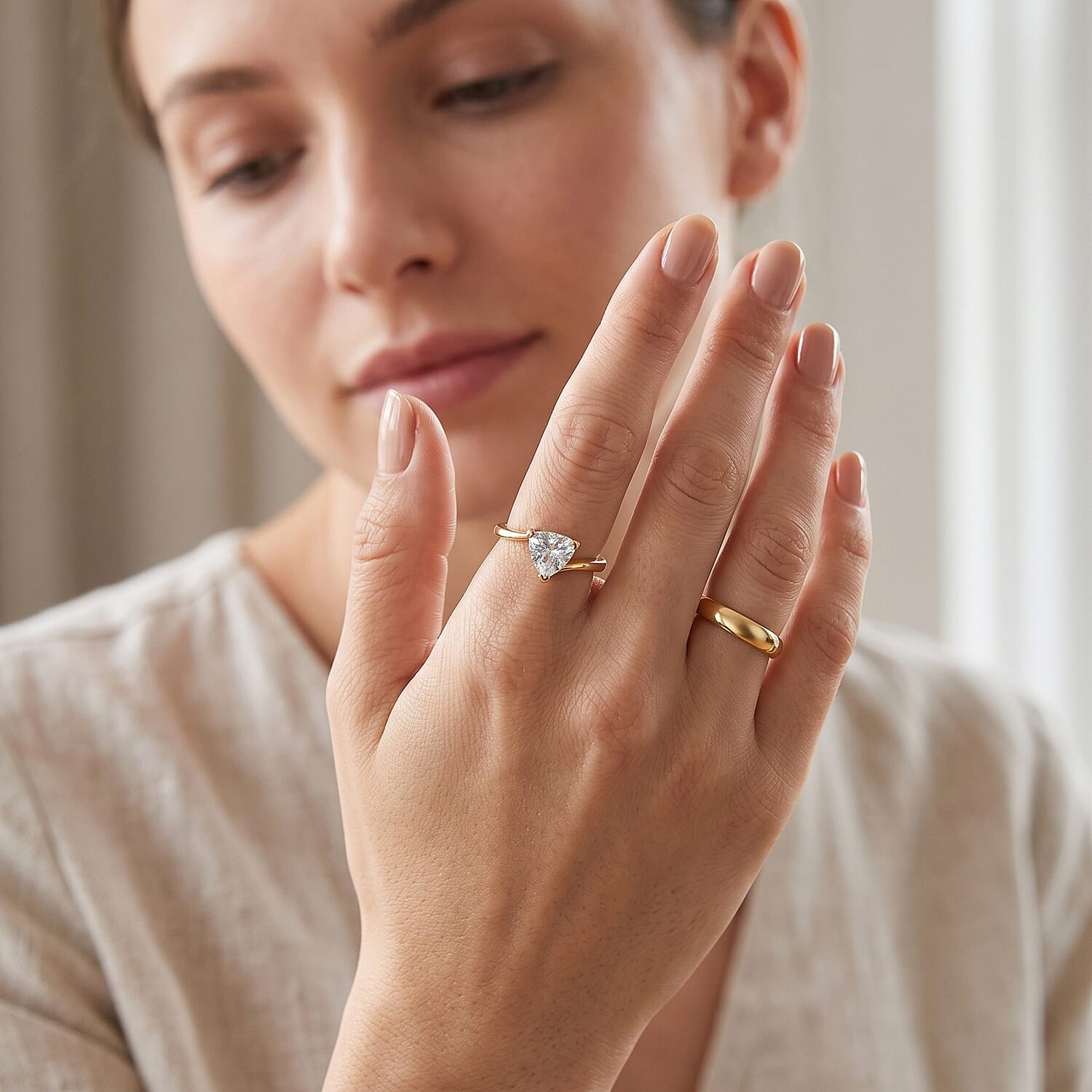 White Topaz 1.40 ctw Ring in 18K Yellow Gold Over Sterling Silver Size 9.0
