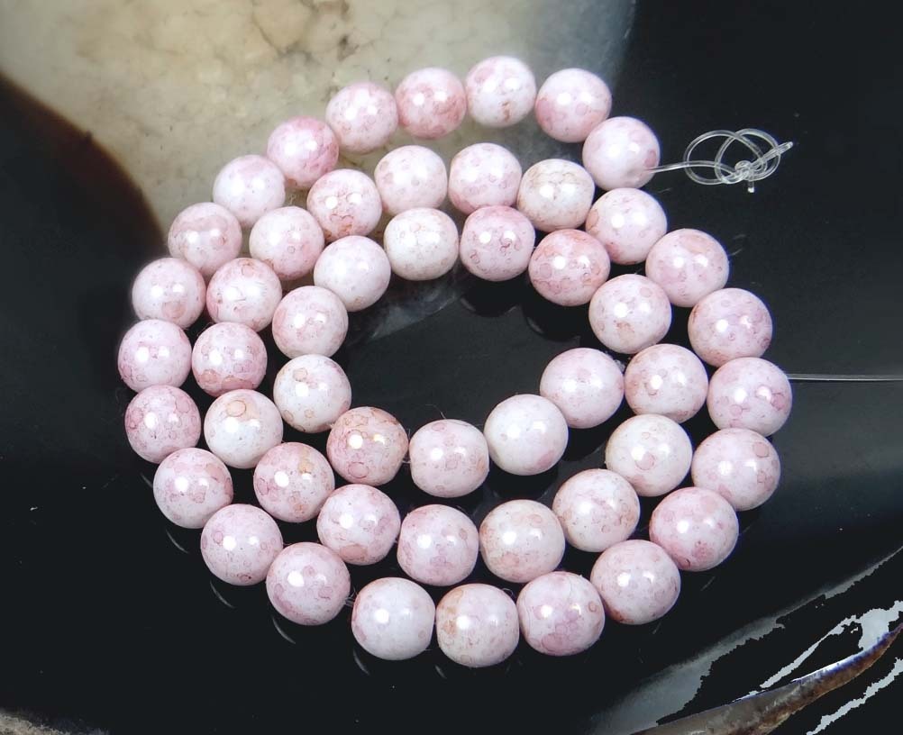 50 Czech Glass Round Beads – Luster – Opaque Pink Picasso 6mm