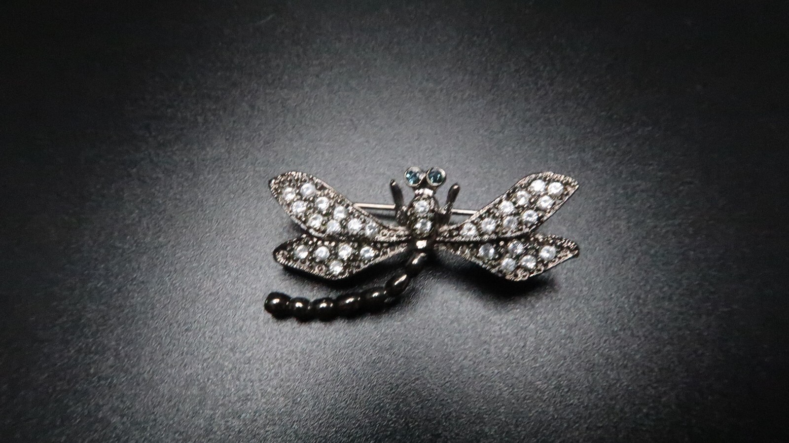 Silver Rhinestone Dragonfly Brooch 3.6 x 2.4 cm BB4