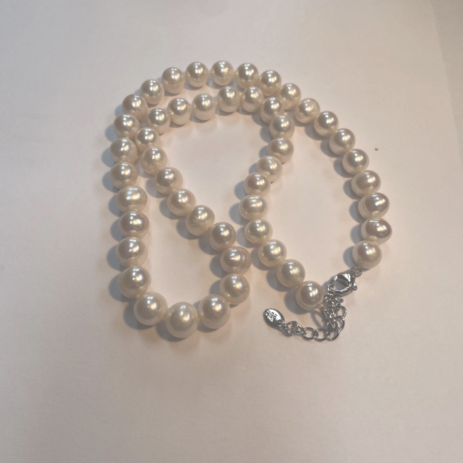Gorgeous 7/8mm 18”Cultured White Freshwater Pearls/Sv Lobster Clasp & 2”Extender