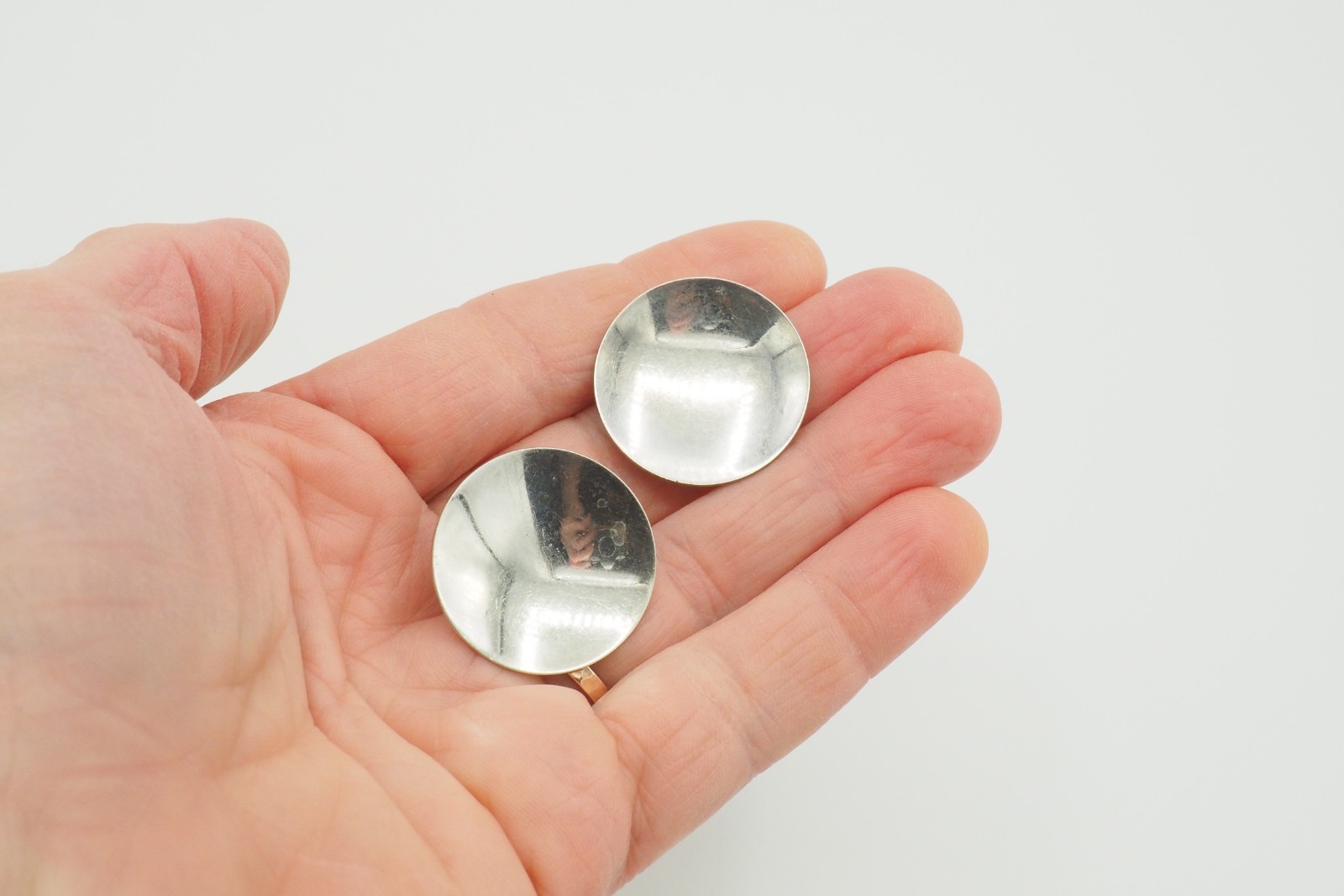 VTG round convex sterling silver shield stud Modern earrings