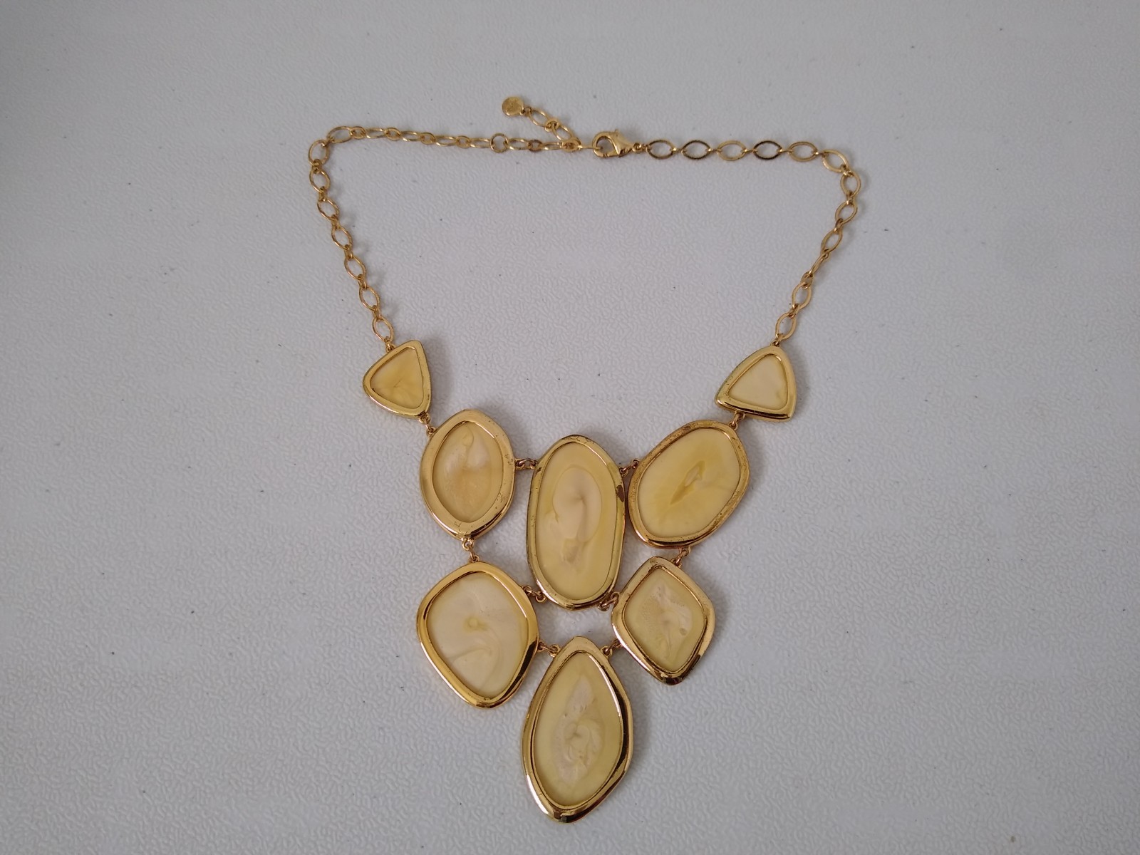 Stella Dot Necklace Fiona Bib Cream Goldtone Rhinestone Jewelry Designer Golden.
