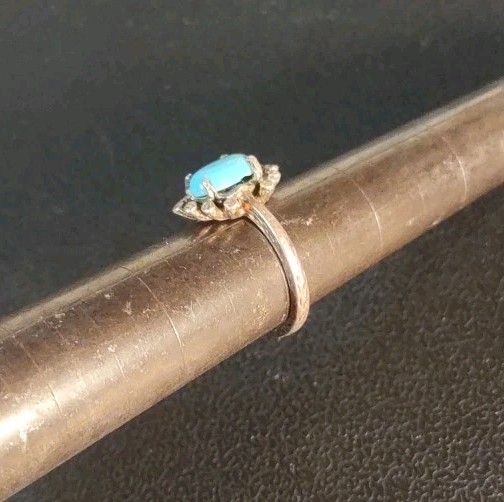 2.4 Grams Size 4 Modern 925 Sterling Silver Real Turquoise Ring
