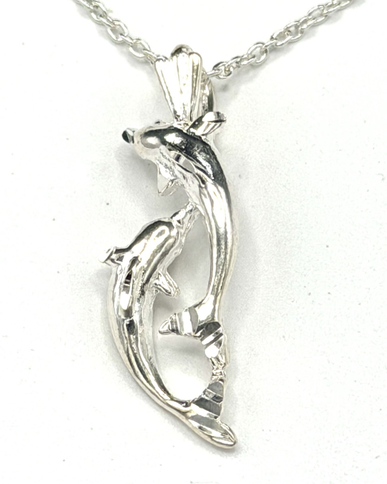 Sterling Silver Ocean Double Dolphin Pendant Necklace 18″ NWT 3.3g Gift Box