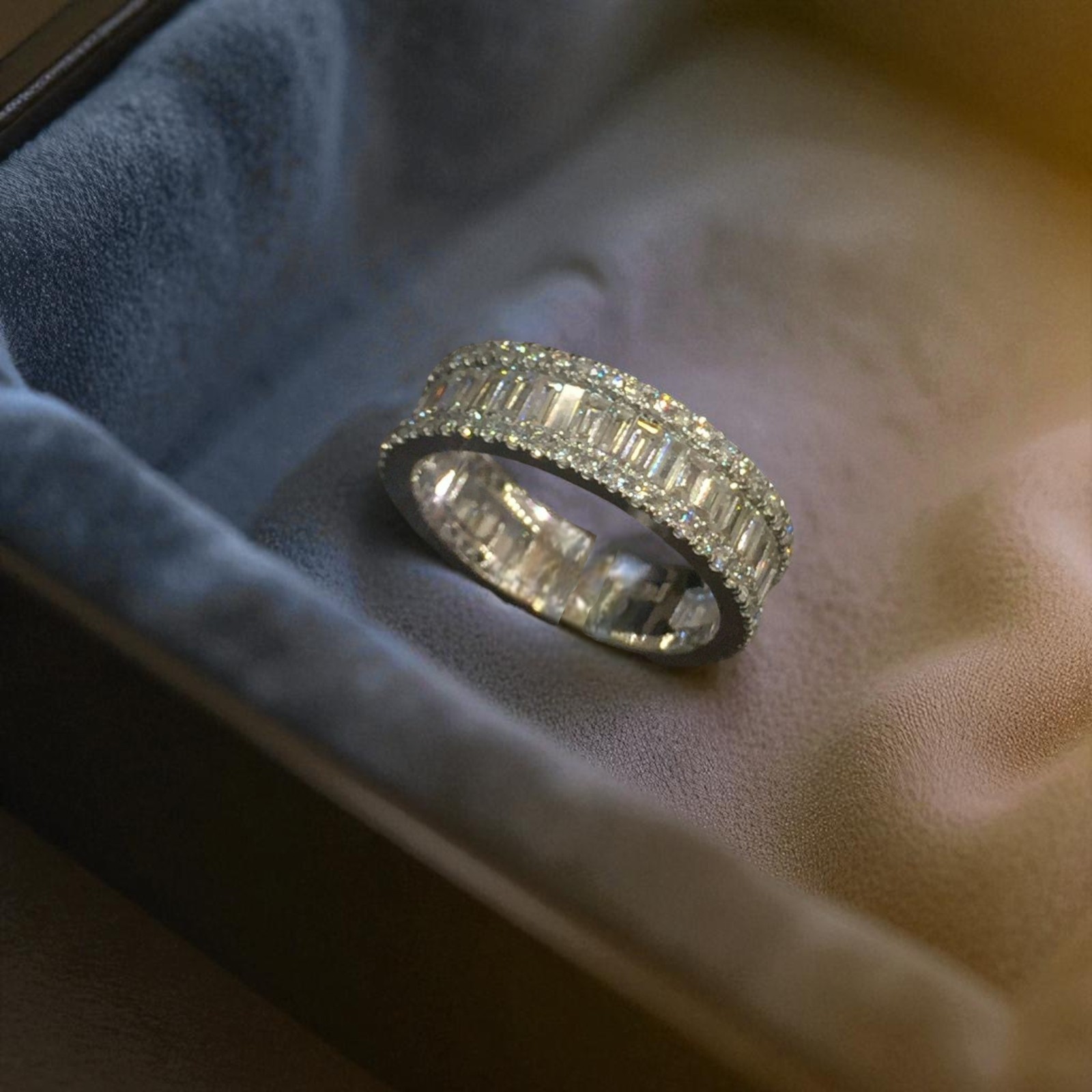 Classy 2.58 Cts Round Baguette Diamonds Unisex Half Eternity Band Ring 14K Gold