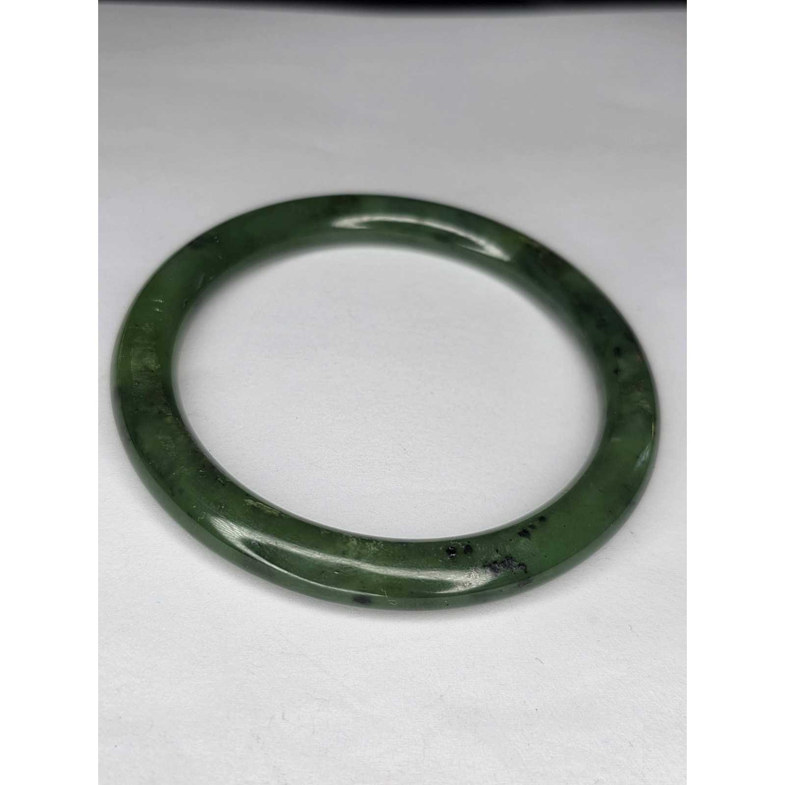 Vintage Nephite Jade Bangle 3.25″ Across Weight 45 Grams Excellent condition