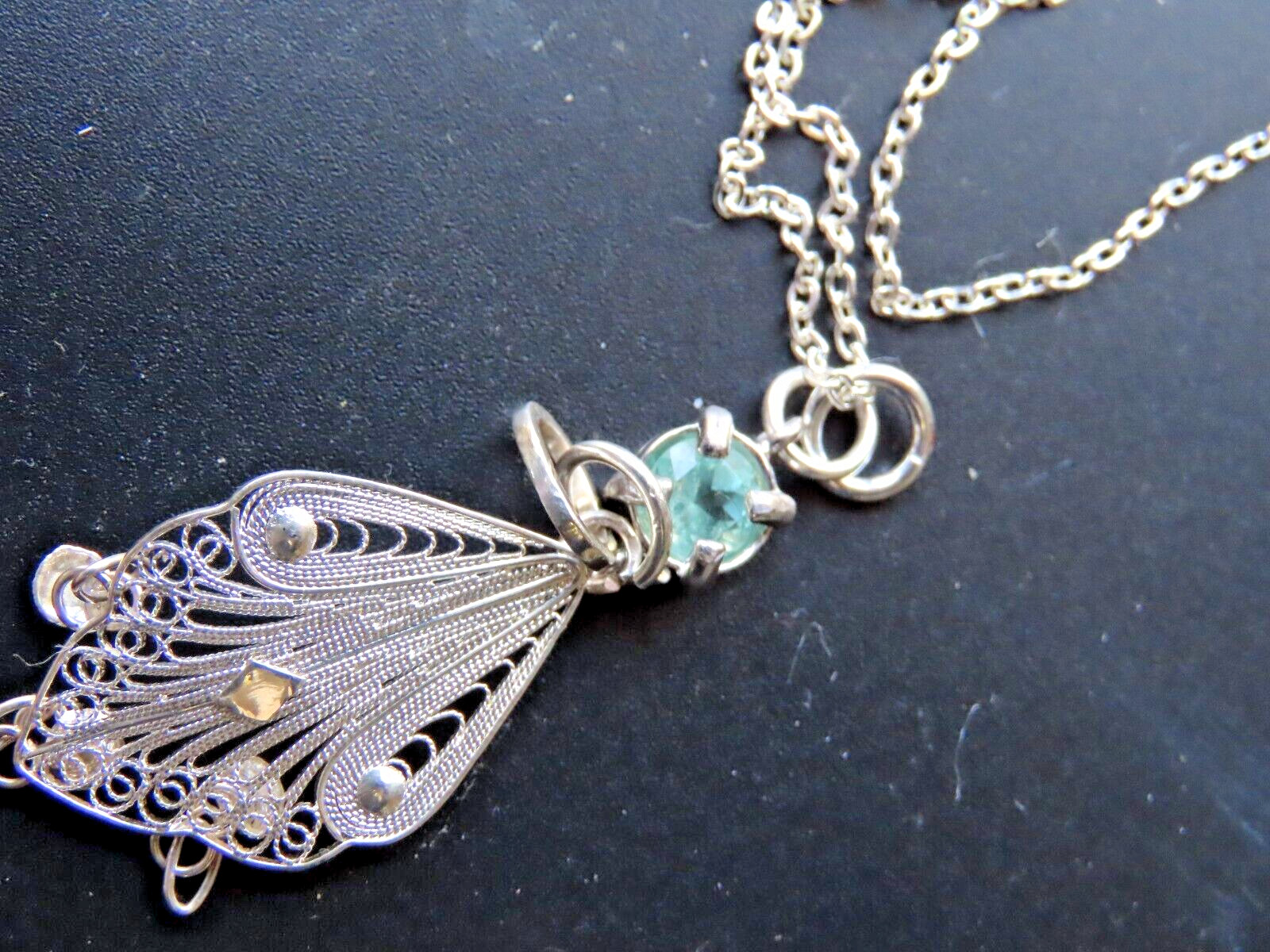Colombian emerald pendant in 925 silver filigree