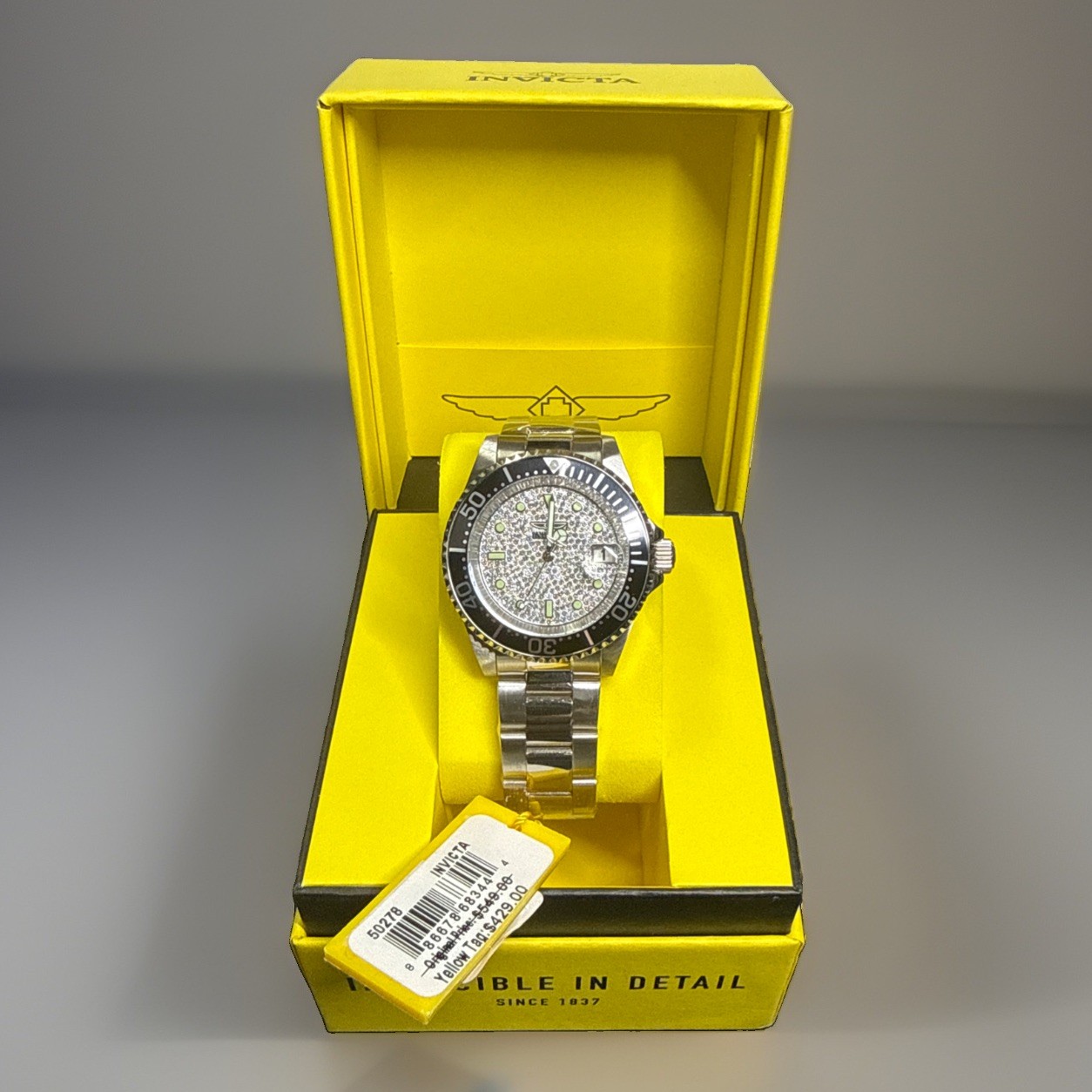 Invicta Men’s Pro Diver Automatic – 40mm Seiko NH35 Movement 50278 – New In Box