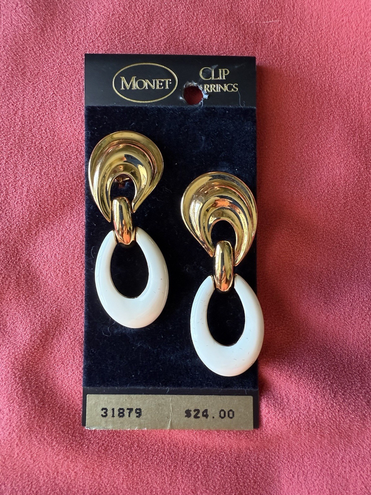 Statement Vintage! NWT Monet Gold & White Enamel Dangle Clip Earrings
