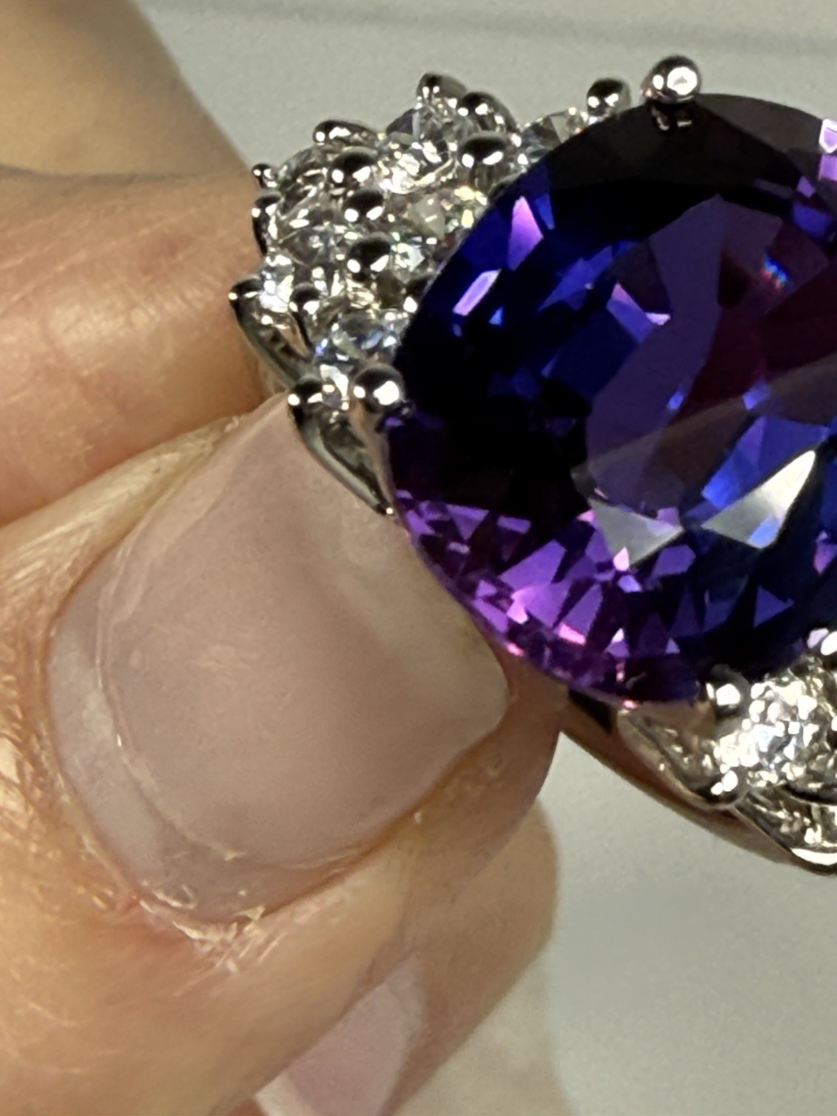 Sterling Silver Ring Size 7.75 Clear And Gorgeous Large Purple Faceted Stone