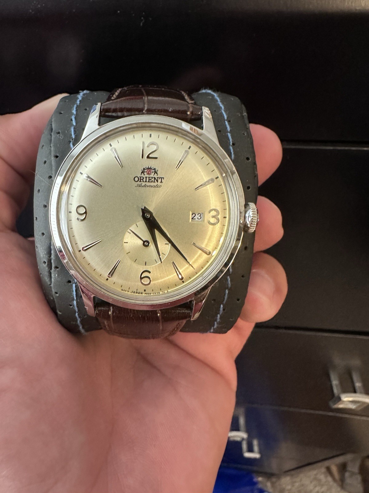 Orient Bambino Automatic small seconds Champagne Dial