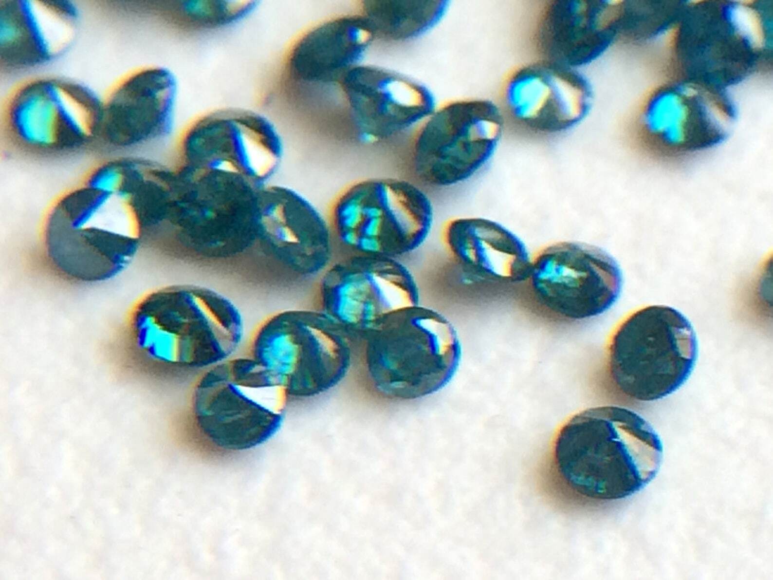 0.8-1mm Blue Brilliant Cut Faceted Round Diamond Solitaire (10 Pcs T0 20 Pcs)