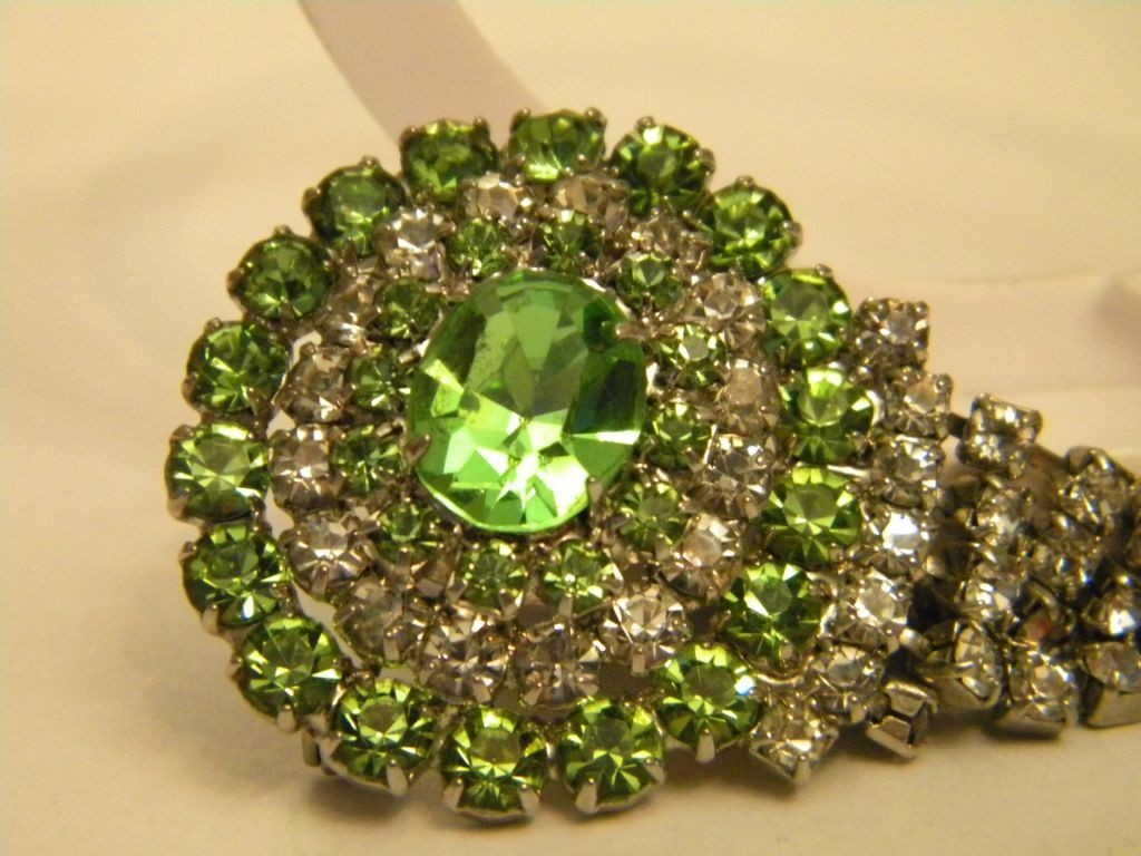 Beautiful Czech Jewelry Brooch Czechoslovakia Vintage Jablonex 282