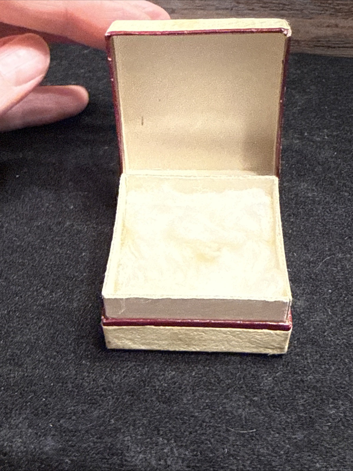 Vintage APA Gioielleria Corallo Cammel Tortuga Perle Jewelry Box Guidonia Roma