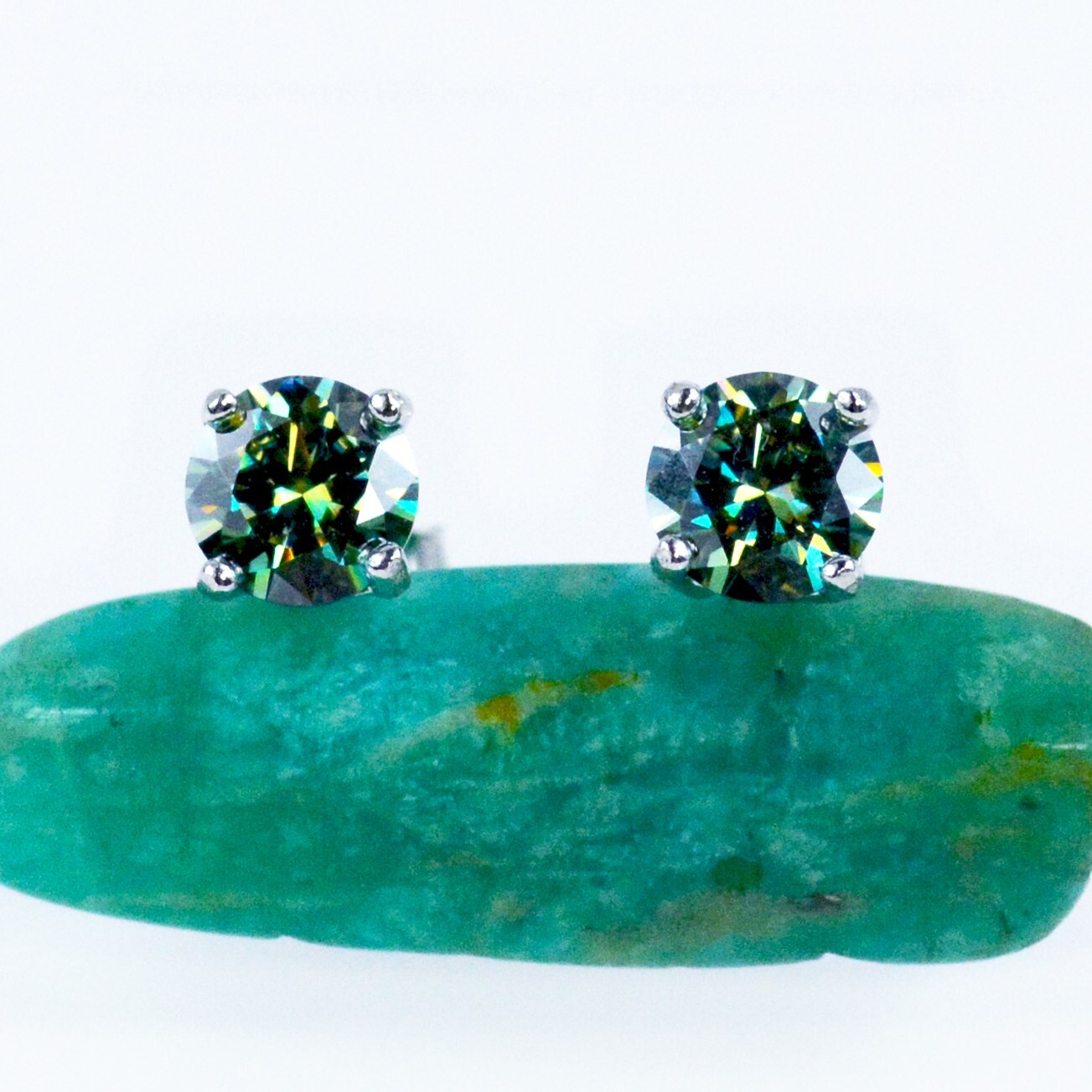 1Carat 5MM Green Moissanite 925 Sterling Silver Earrings Studs