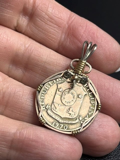 B5428 Philippines 1970 25 Sentimos Coin Pendant Sterling Silver Wire Wrap
