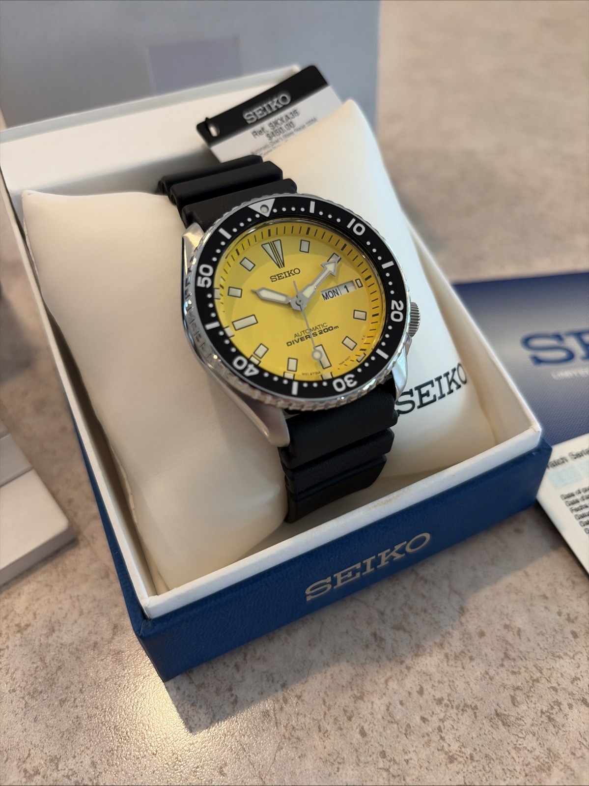 Seiko Yellow Men’s Watch – SKXA35 **New Never Worn**