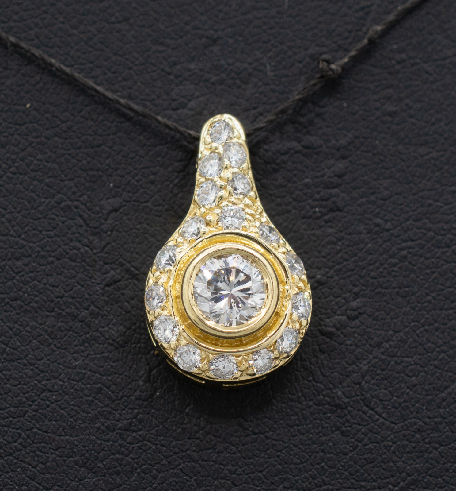 (MA5) 14k Yellow Gold Diamond Pendant .84 ctw 3.3 Gram