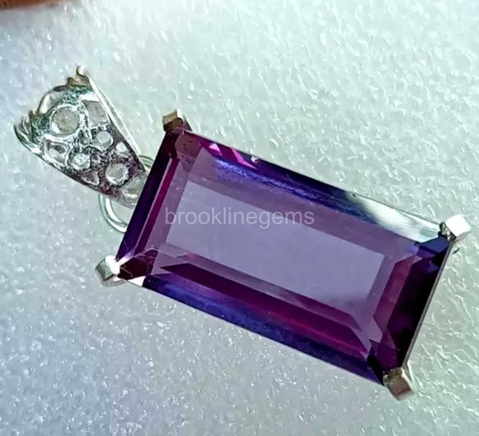 40.55 CT BAGUETTE CUT Alexandrite Certified Gemstone Pendant 925 Silver 5ATW
