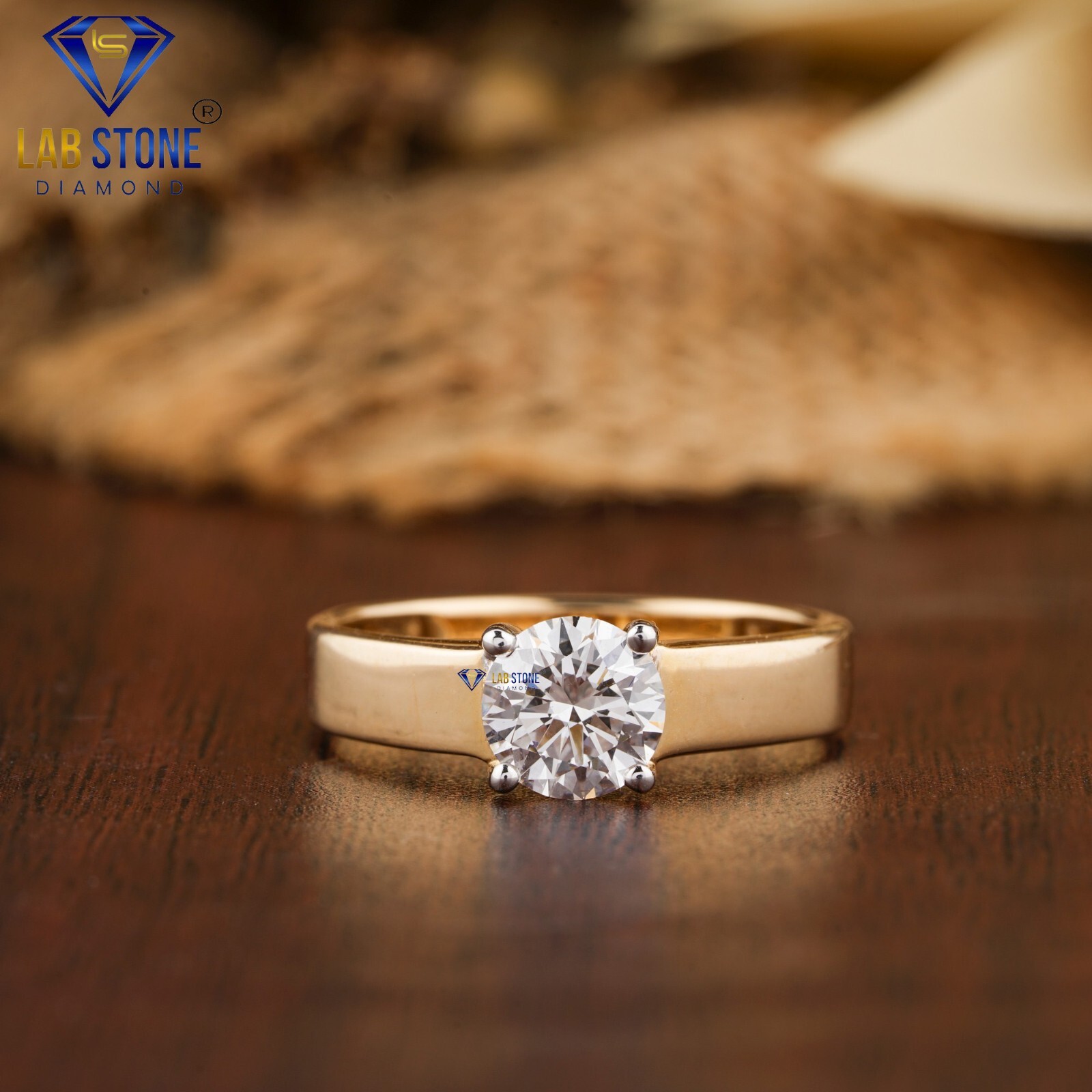 Women’s Round Cut Lab Grown Diamond Solitaire Ring in 925 Silver 0.74ct TDW