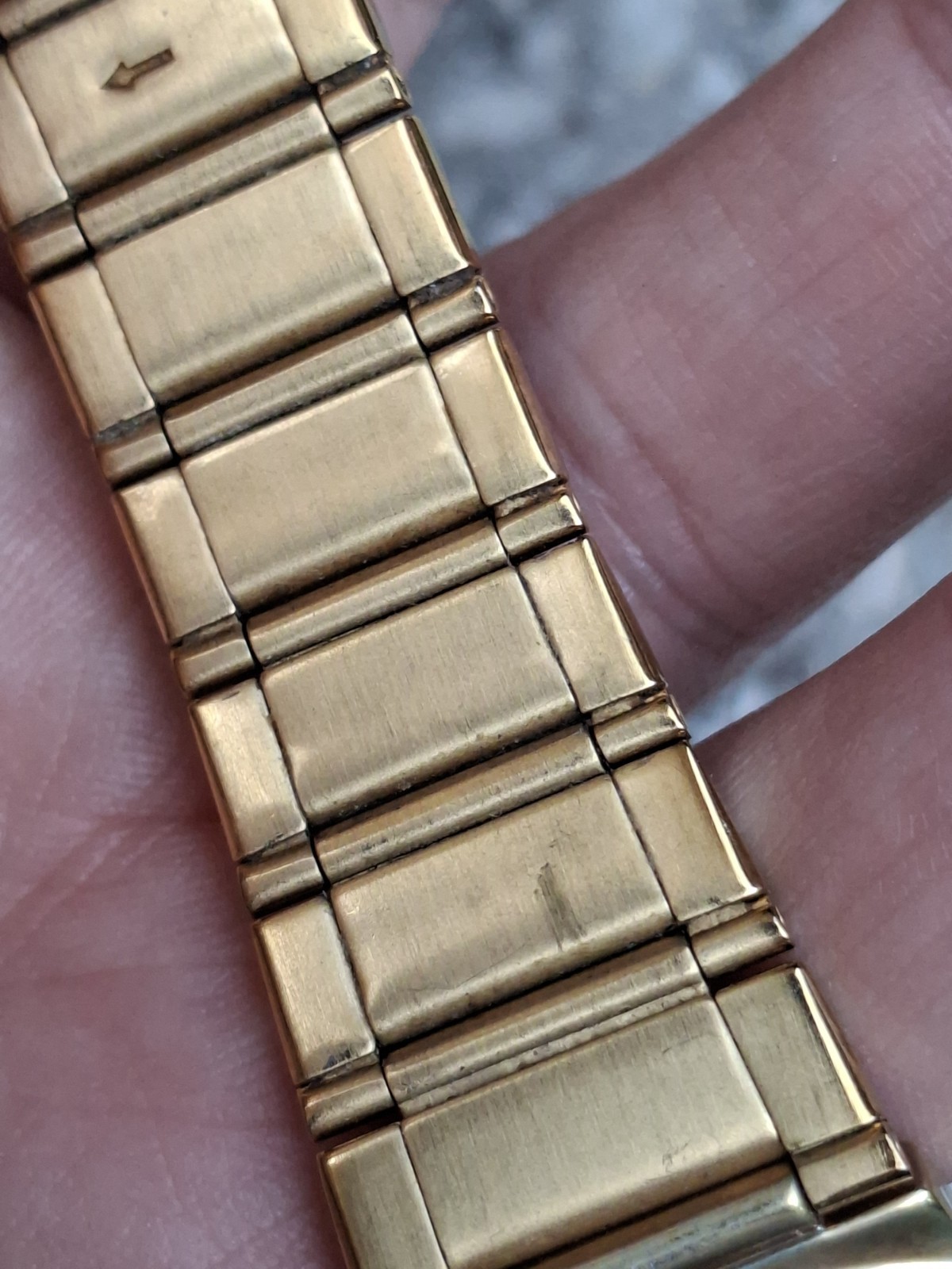 Pulsar VX42-X106 gemmed gold tone date function quartz ladies watch