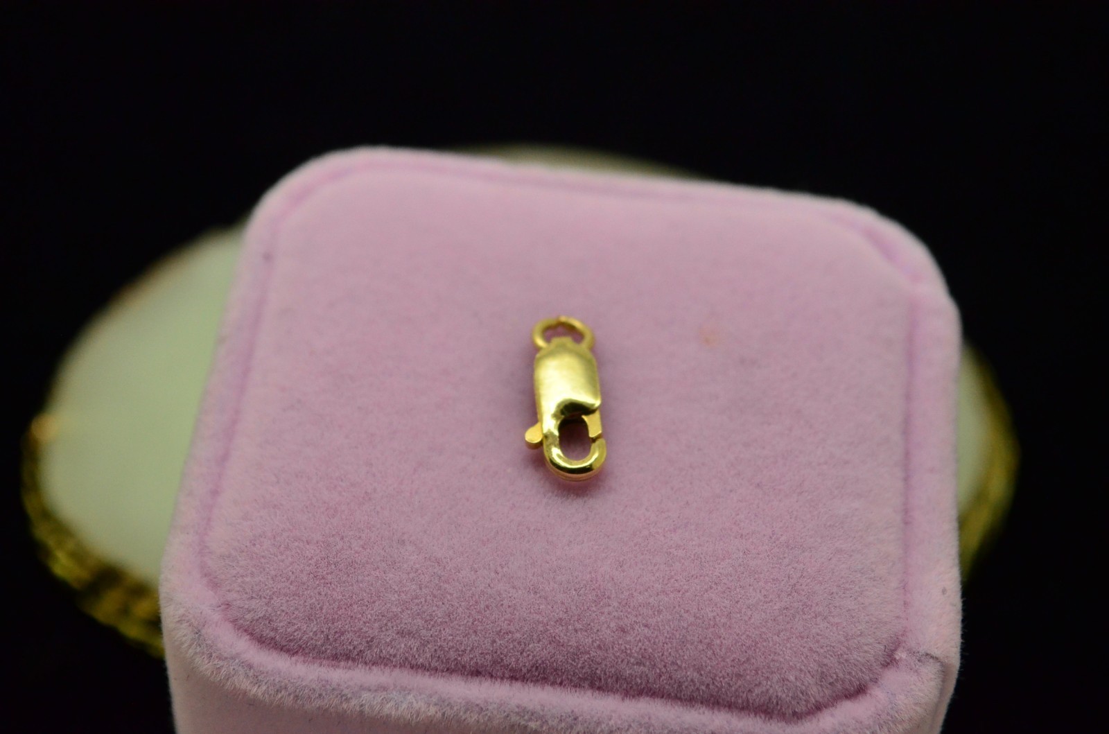 14K Yellow Gold Lobster Claw Clasp 11.5mm x 4.3mm 0.6g