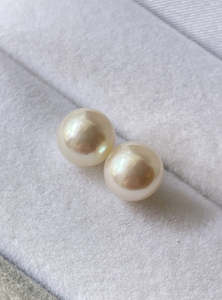 Japanese Akoya Pearl Stud Earrings 9mm Untreated Natural Color K14 Solid Gold