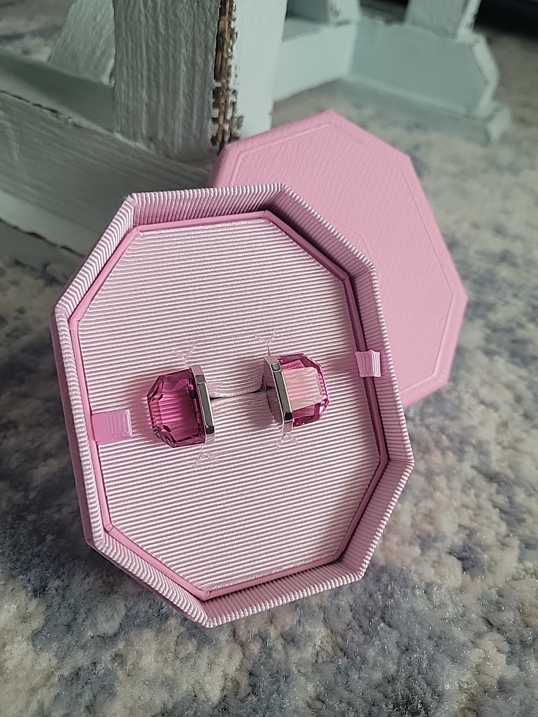 NIB $225 Swarovski Atelier Lucent Ring Magnetic Closure Pink Rhodium Plated 5052