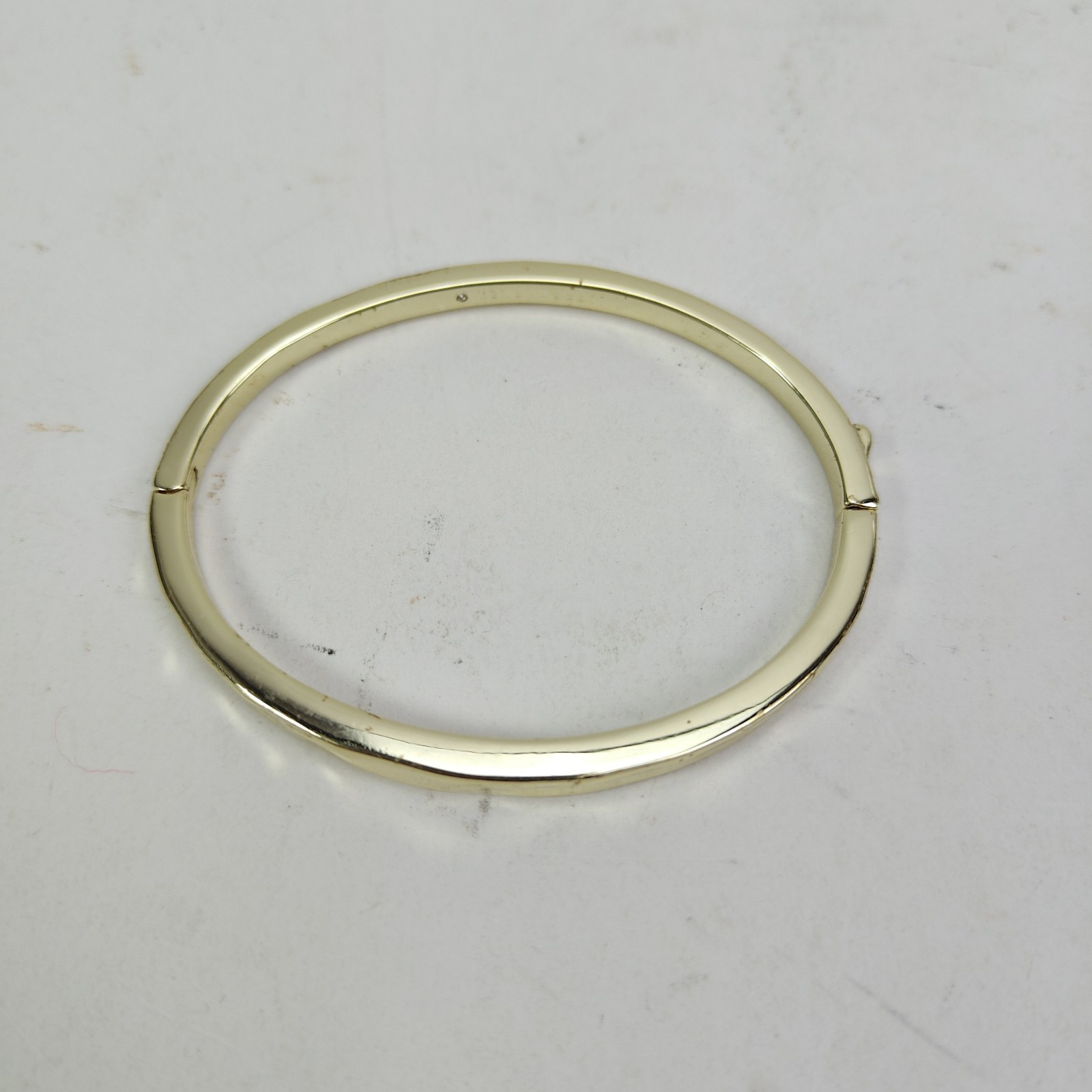 KENDRA SCOTT Zorte Gold Tone Bracelet Hammered Hinged Bangle S/M 16cm 6.25″