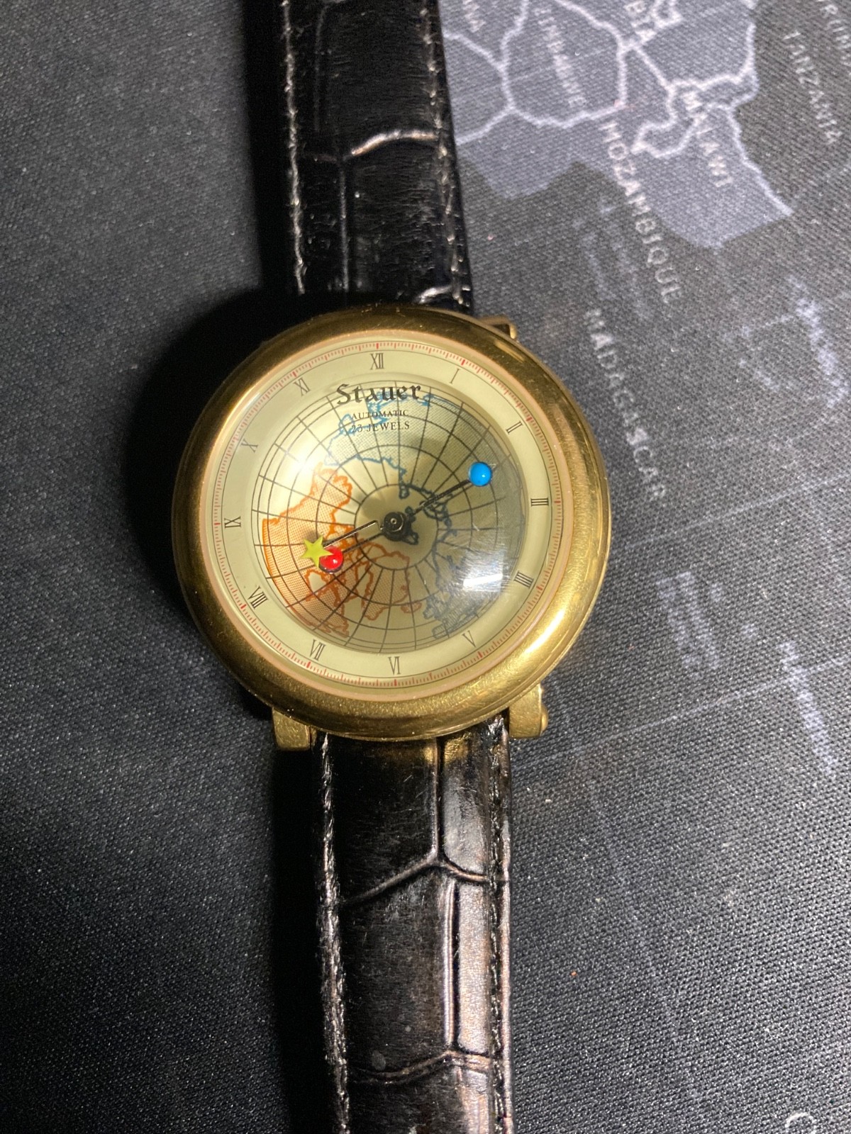 STAUER GLOBE MYSTERY DIAL Unique Mens Watch.WATER RESISTANT 100 FEET
