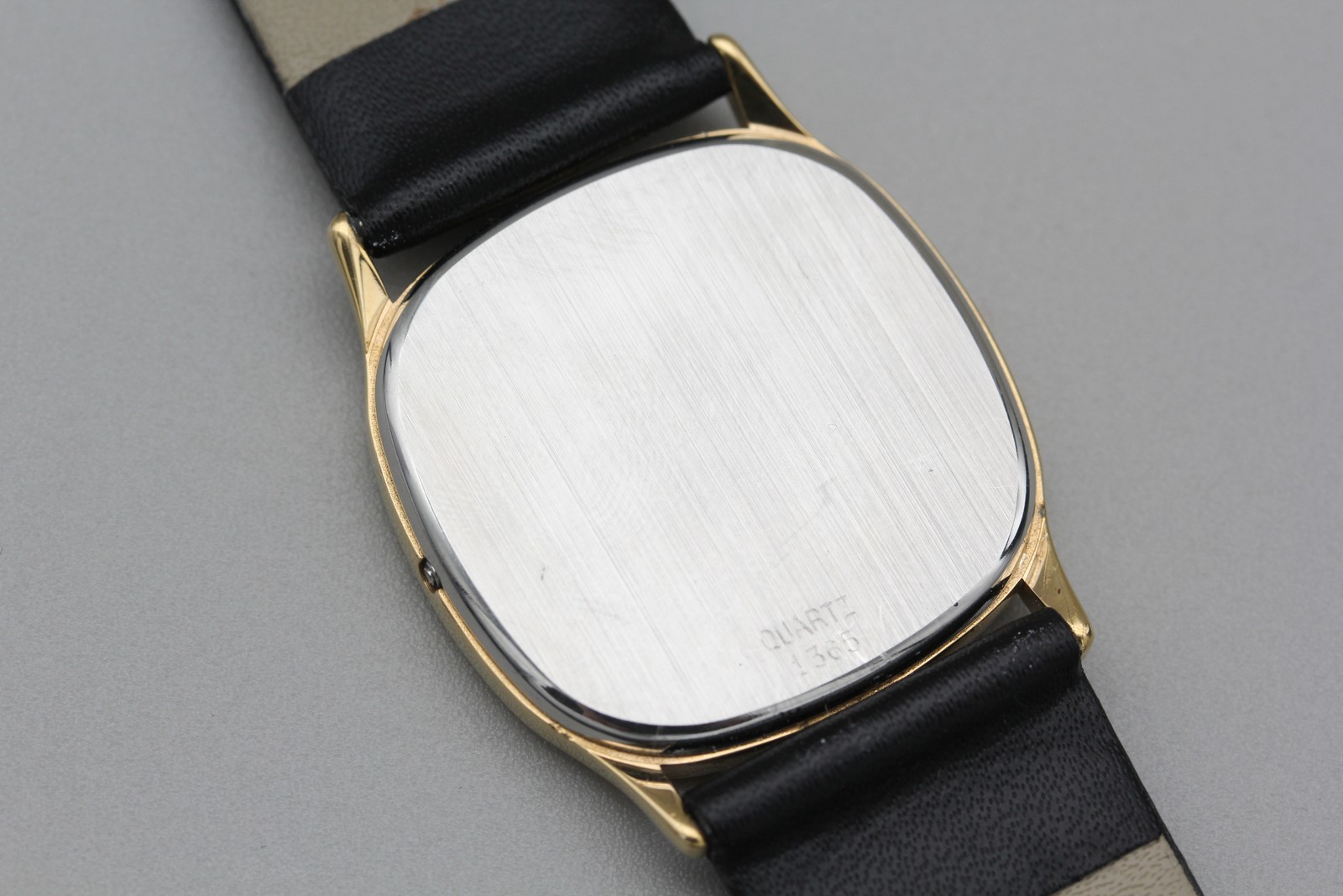 1980s【Near MINT / Box】OMEGA De Ville Cal.1365 Push Crown Brown Quartz 31mm Men’s