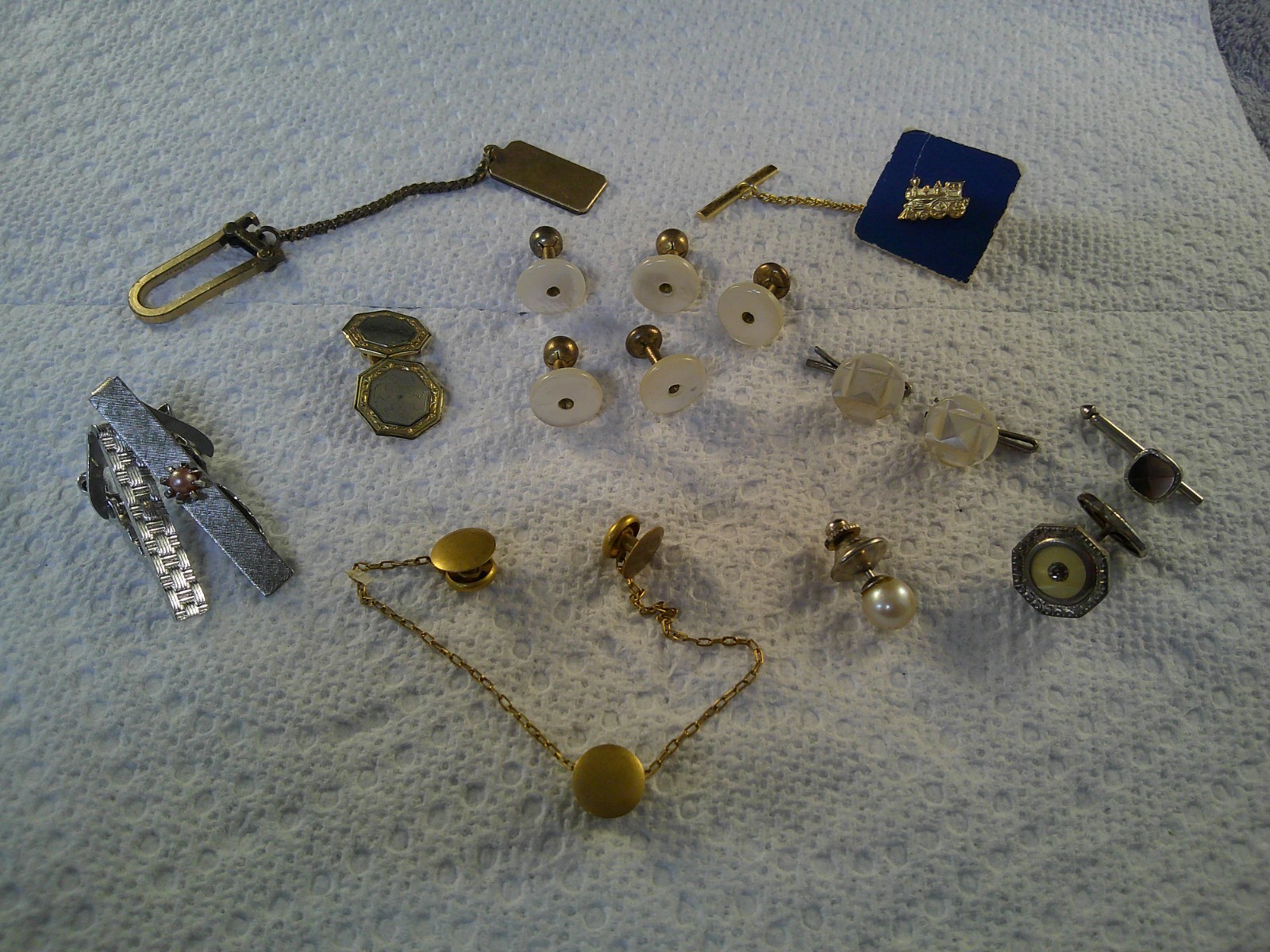 Vintage Men’s Jewelry Lot Tie Clips, Tacks, Buttons & Other Items