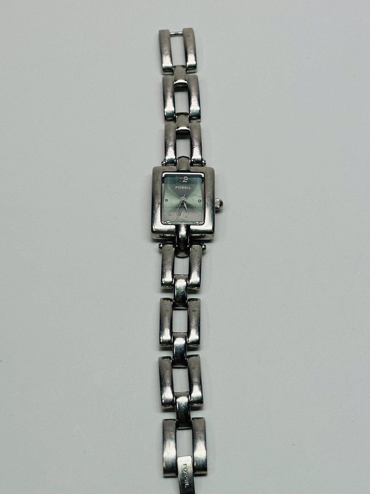 Working! FOSSIL F2 ES-8956 Silver Tone Analog Women’s Watch (R2)
