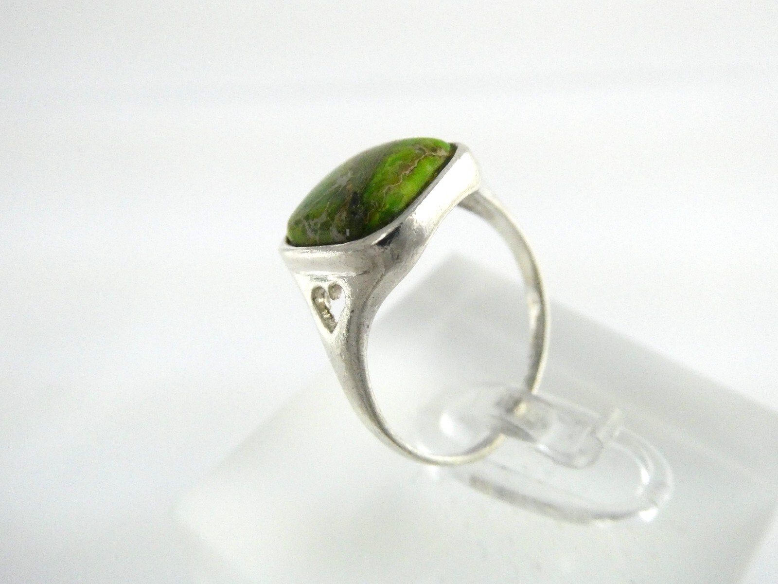 Sterling Silver Green Turquoise Heart Bezel Ring 925 Size 7 Weighs 2.4 Grams