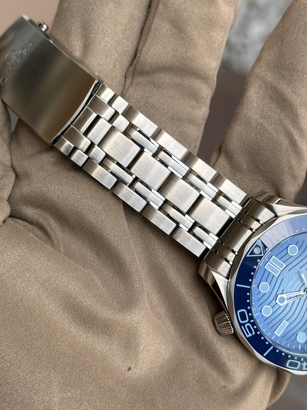 OMEGA Seamaster Diver 300M Summer Blue Unisex 75th Anniversary Edition NEW