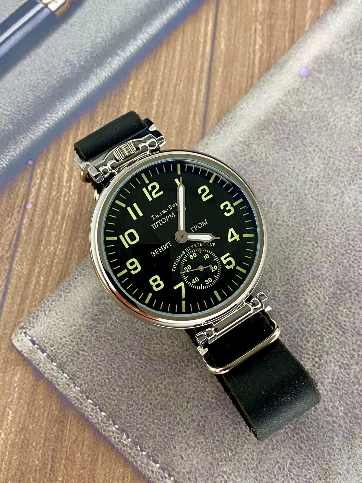 Watch Molniya Mechanical Vintage Soviet Molnija Russian 3602 Dial Wrist Man USSR
