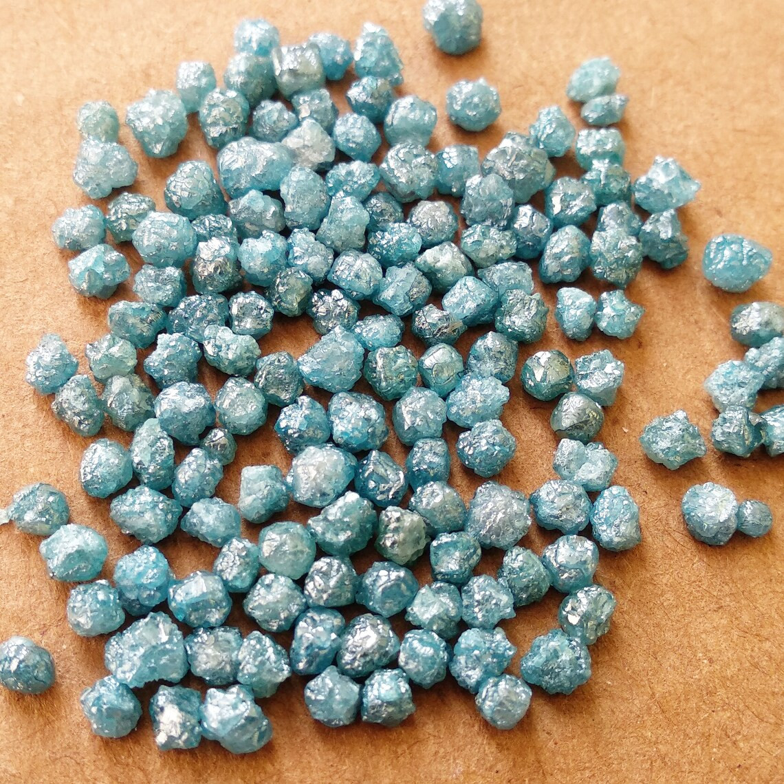 Raw Diamond 2.02 Ct 2.00-3.00 MM Natural Blue Rough Loose Diamond for Jewelry