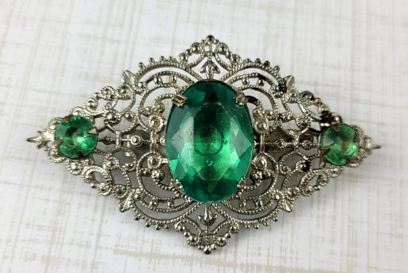 Silver Tone Filigree Green Acrylic Rhinestone Brooch