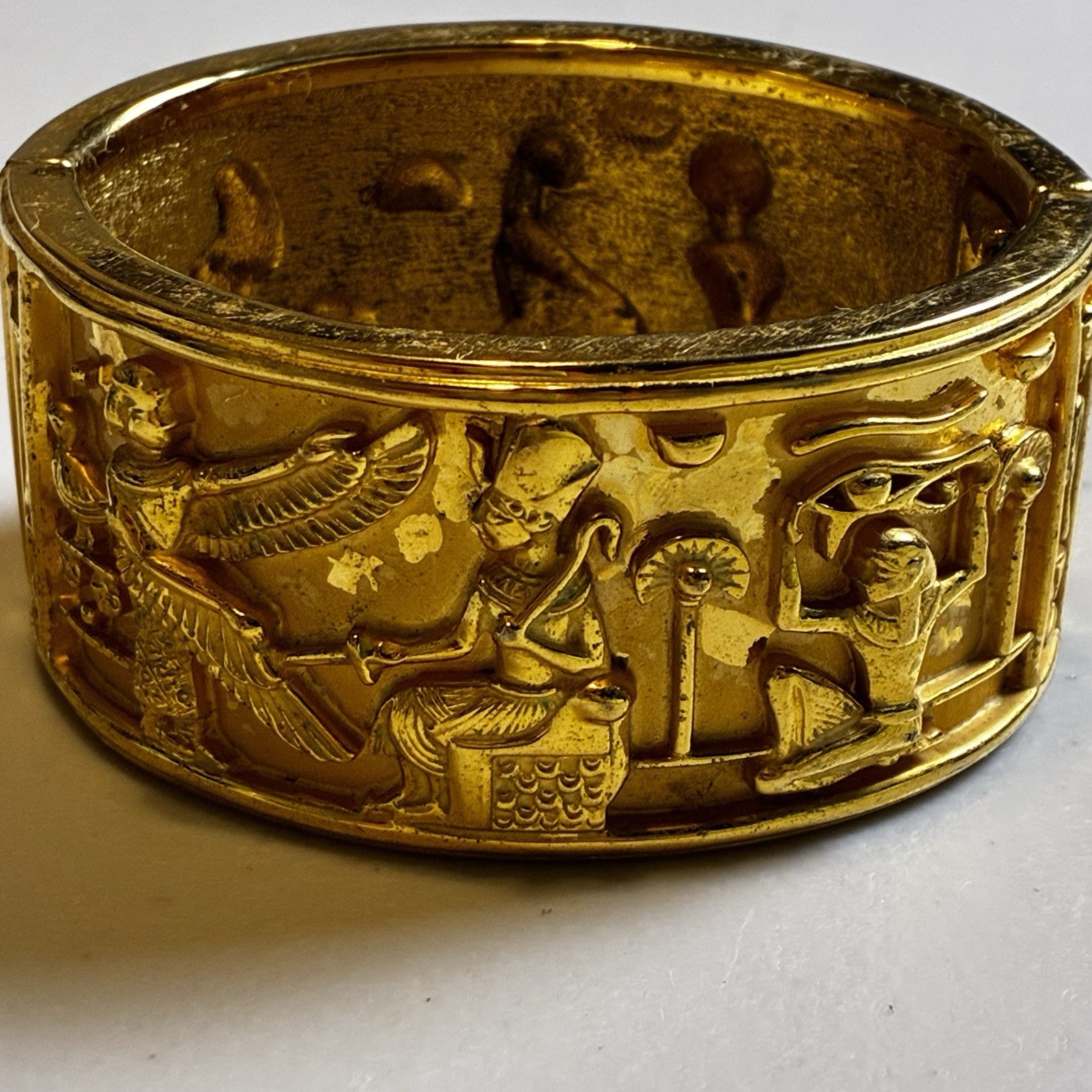 24 kgp Elizabeth Taylor Avon Cleopatra Egyptian Revival Wide Bangle Bracelet