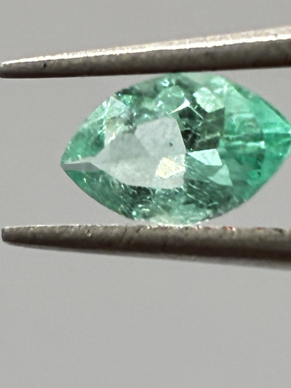 Colombian Emerald, Certified 0.47 CT 7.83×4.60×2.70 mm Marquise Cut