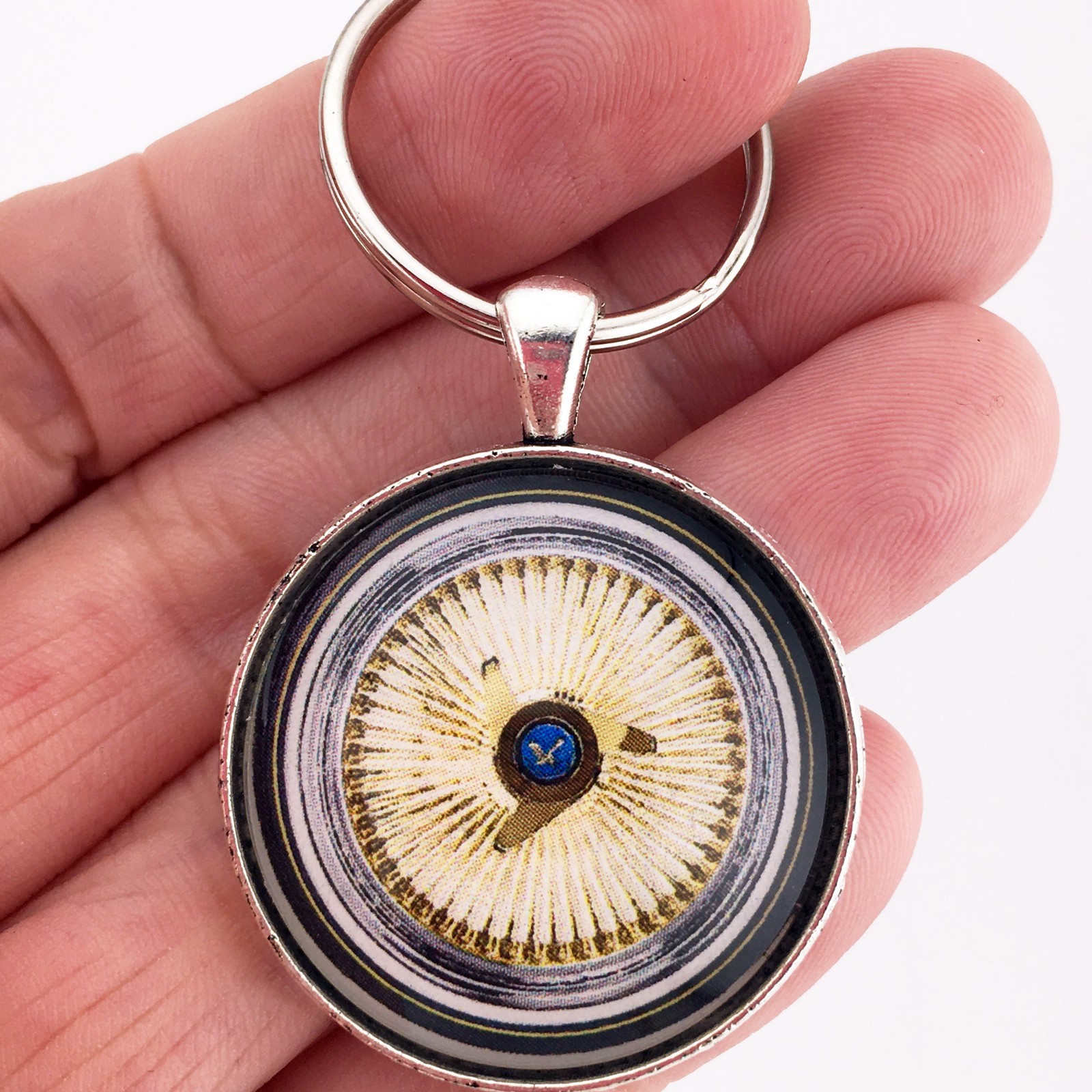 Luxor Straight Lace Wire Gold Chrome Wheel Lowrider 1.2 Diameter Keychain
