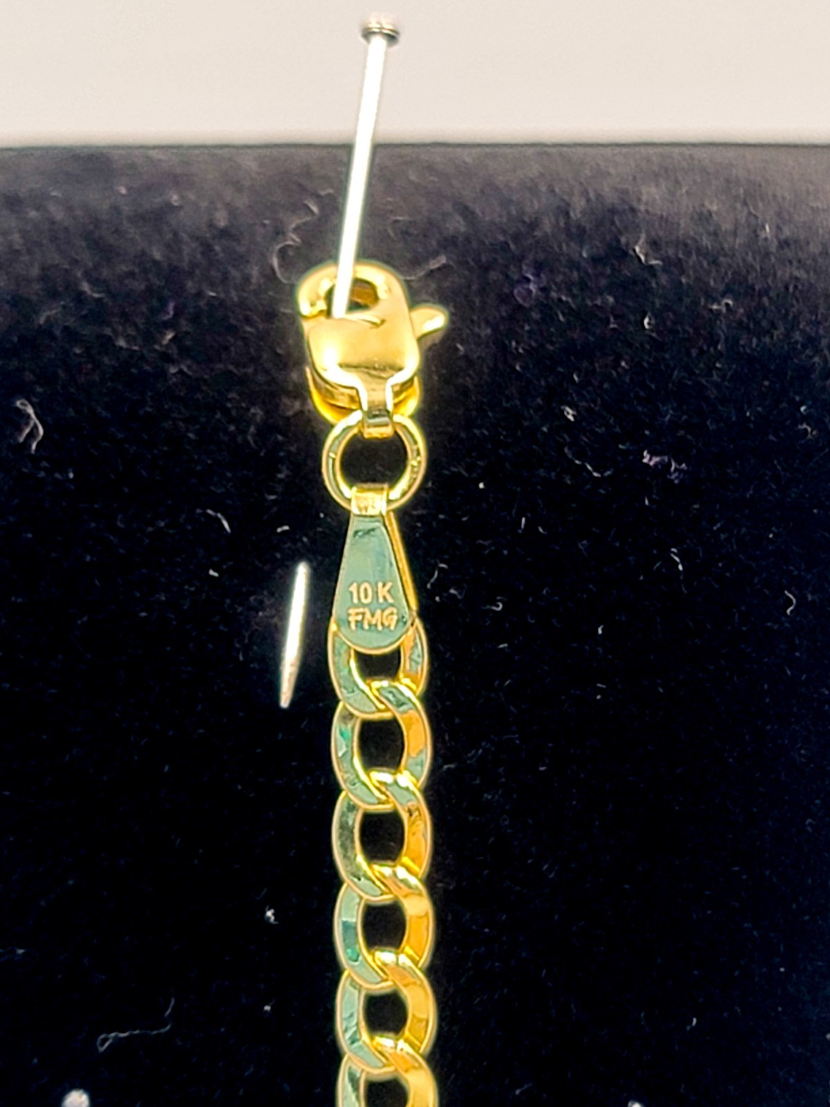 New 7.5″ Inch 10k Cuban Bracelet measuring 3.6 mm X 7.5″ long