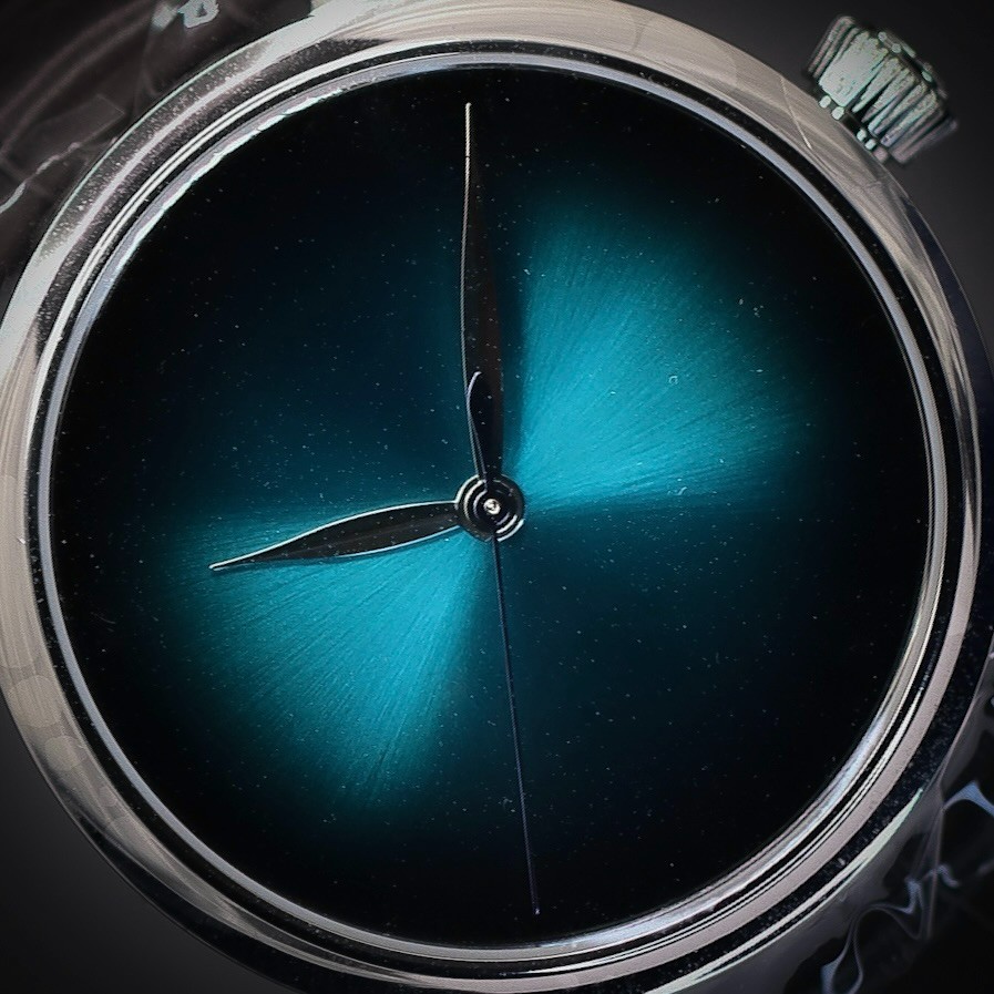 H. MOSER & CIE. Endeavour Centre Seconds “Blue Lagoon” | Ref. 1200-1240 | FS