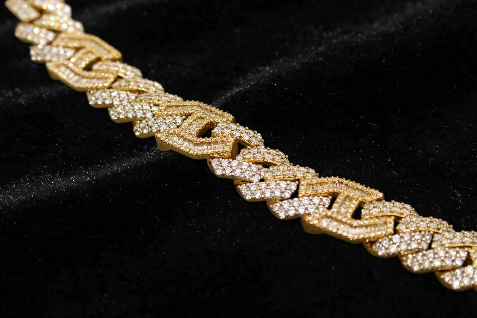 14k STAMPED 14mm FIGARUCCI Gold Chain Necklace 80.7ct Lab Sim VVS1 Diamond 241g+