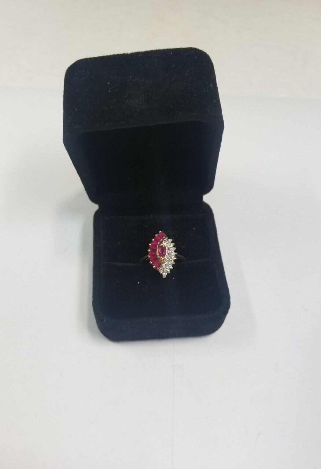 14k Yellow Gold Ruby & Diamond Cocktail Ring Sz 6.5 – 3.2 Grams TW