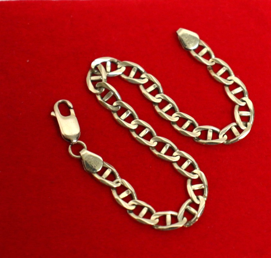 14K gold bracelet Mariner Link bracelet Unisex 8.8 grams,