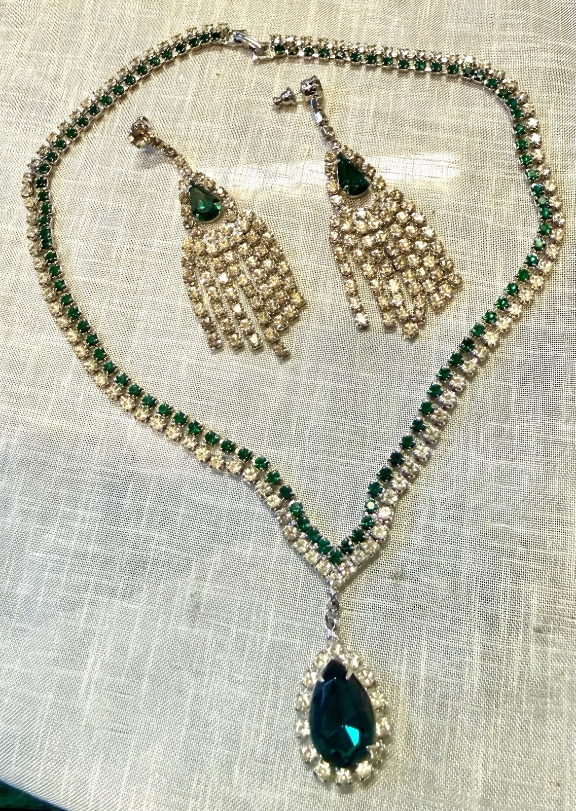 Vintage Emerald Green Rhinestone Necklace Earrings Set Chandelier