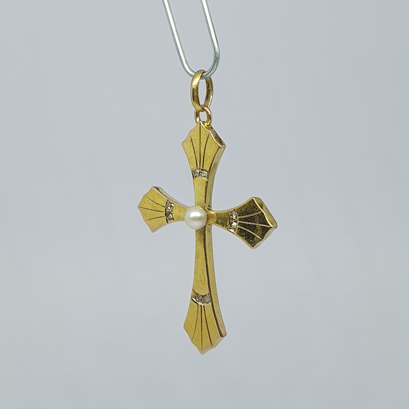 Antique Pendant Cross on Hollow 18kt Gold With Pearl – 890